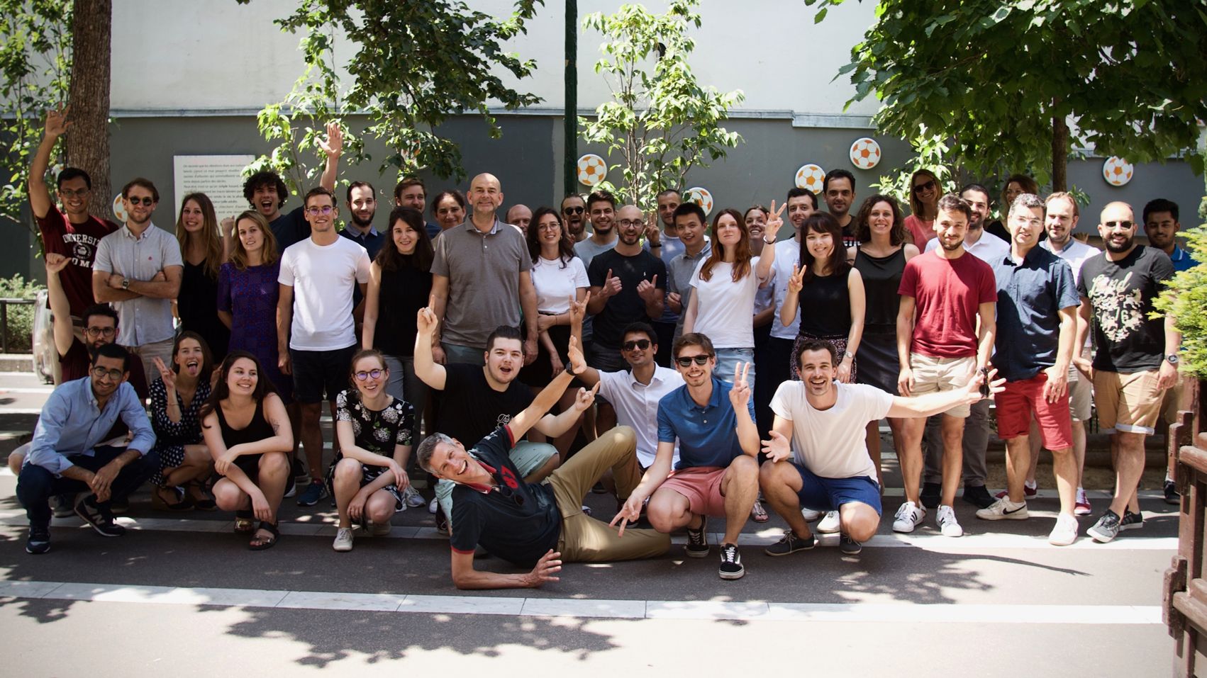 Photo_adomik_employees